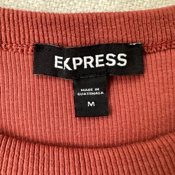 Express Ribbed Ruffle Terracotta Tee Size M - Picture 2 of 2